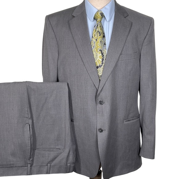 Jos A Bank Suit 44L 36W 30L Light Gray Traveler Two‎ Button - Picture 1 of 16